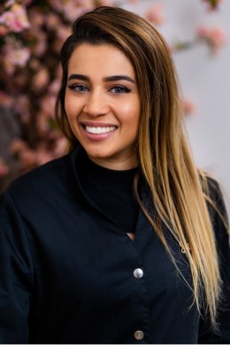 Dr Natacha Temstet orthodontiste Paris 16 Sarah assistante dentaire qualifee